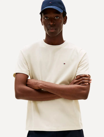 Camiseta Elástica Esencial de Corte Ajustado